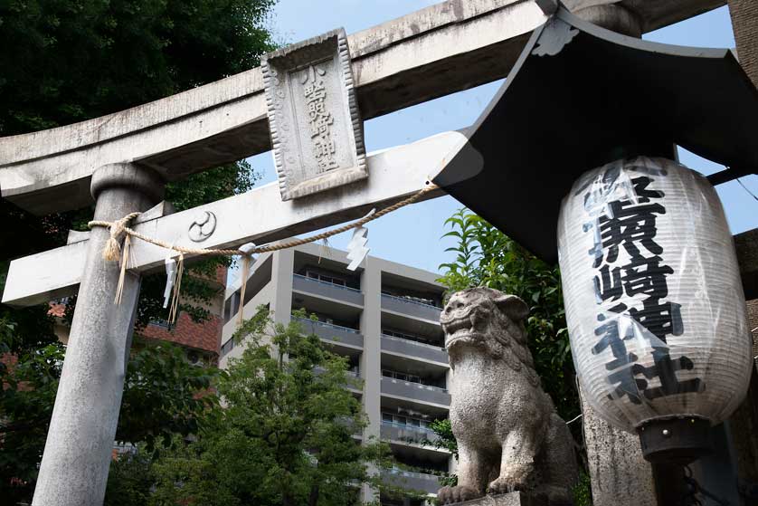 Entrance gate to Onoterusaki Shrine, Shitaya, Taito, Tokyo.