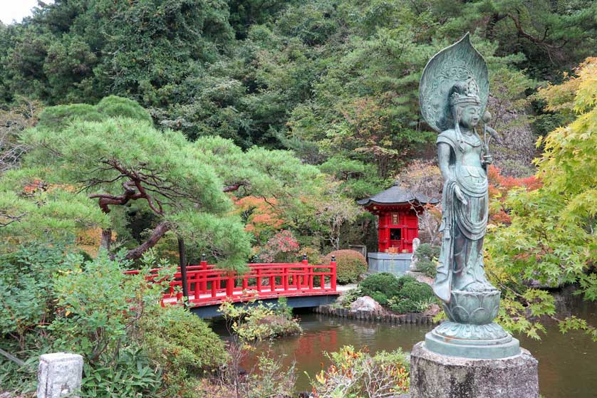 Garden, Oyaji Temple, Utsunomiya, Tochigi Prefecture.