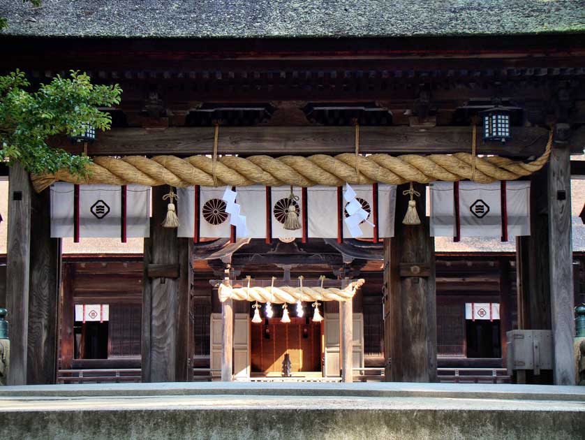 Oyamazumi Shrine main hall.