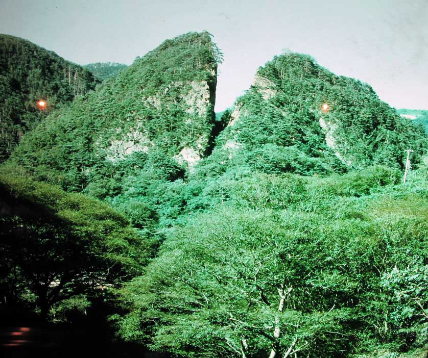 Doyu-no-wareto, Sado Kinzan Mine, Japan.