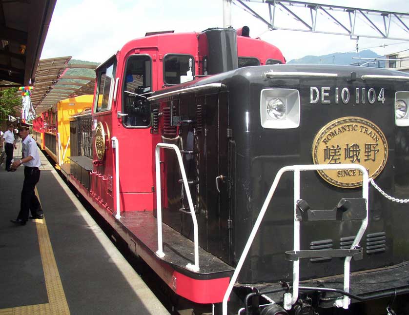Sagano Romantic Train, Arashiyama