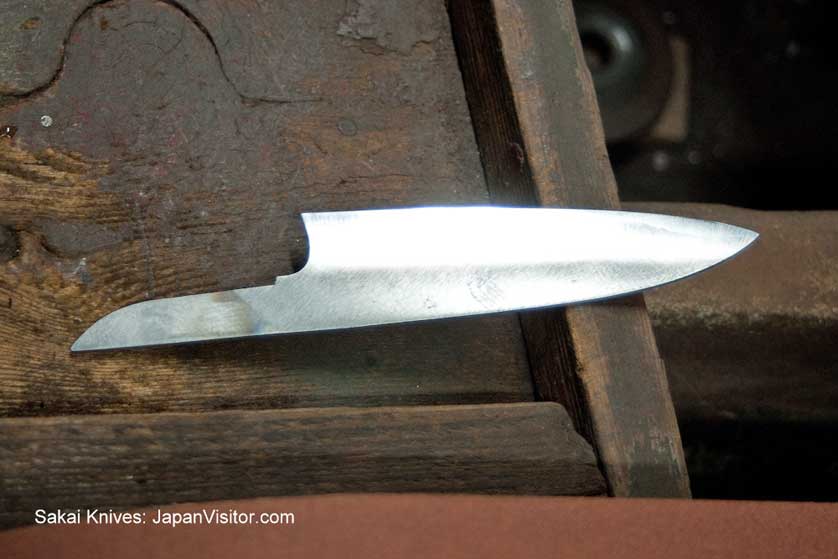 How to Choose a Japanese Kitchen Knife for Beginners – SAKAI