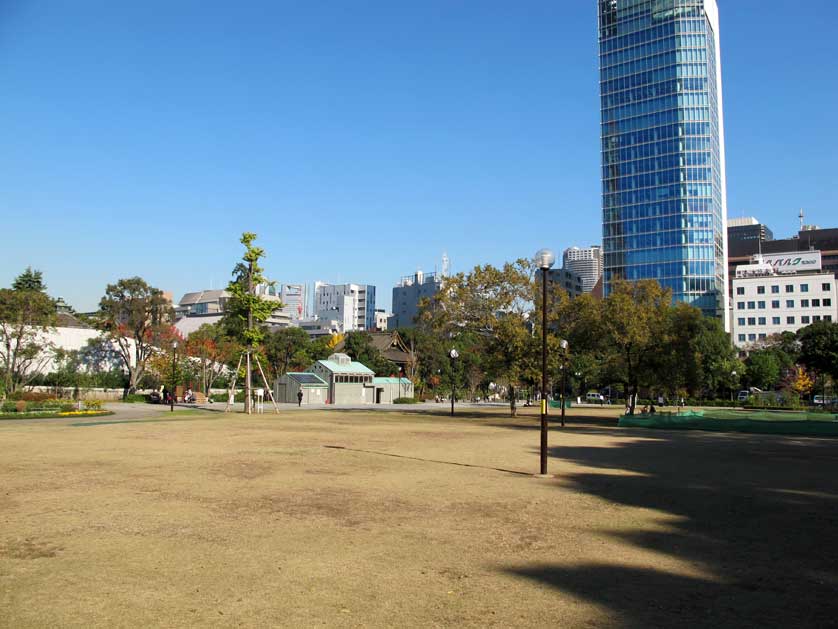 Shiba Koen Park, Minato-ward, Tokyo.