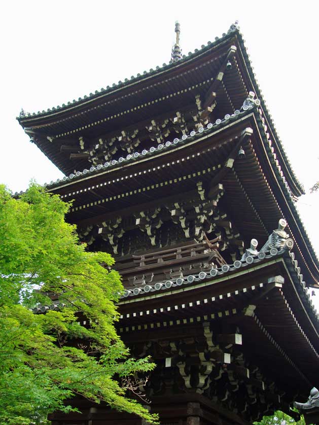 Shinnyodo Pagoda, Kyoto, Japan.