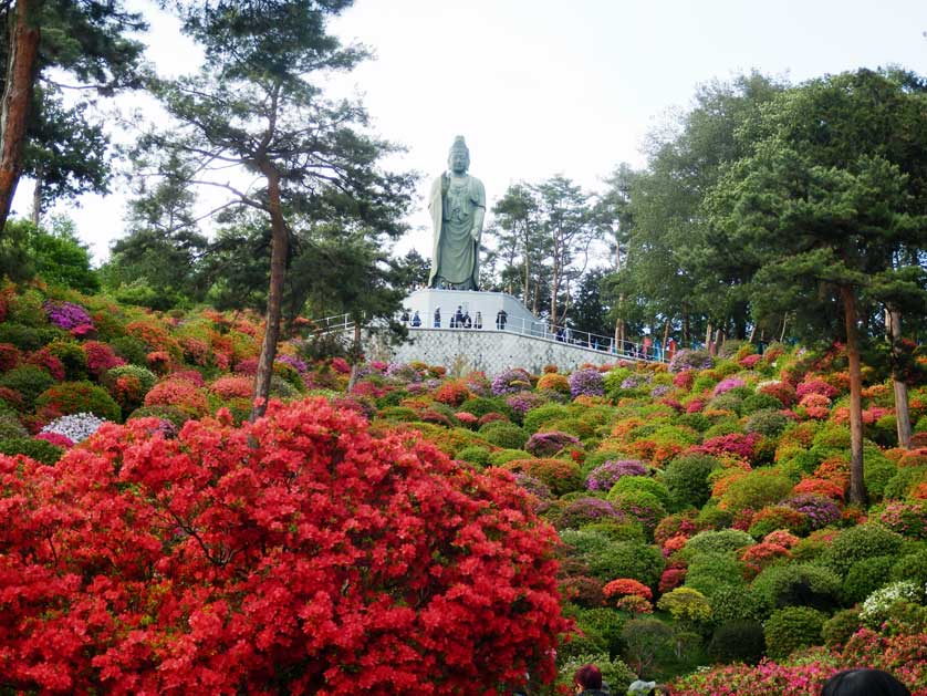 Shiofune Heiwa (Peace) Kannon Statue.