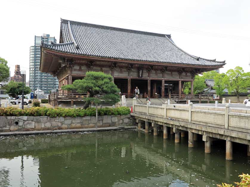 Shitennoji Temple, Osaka.