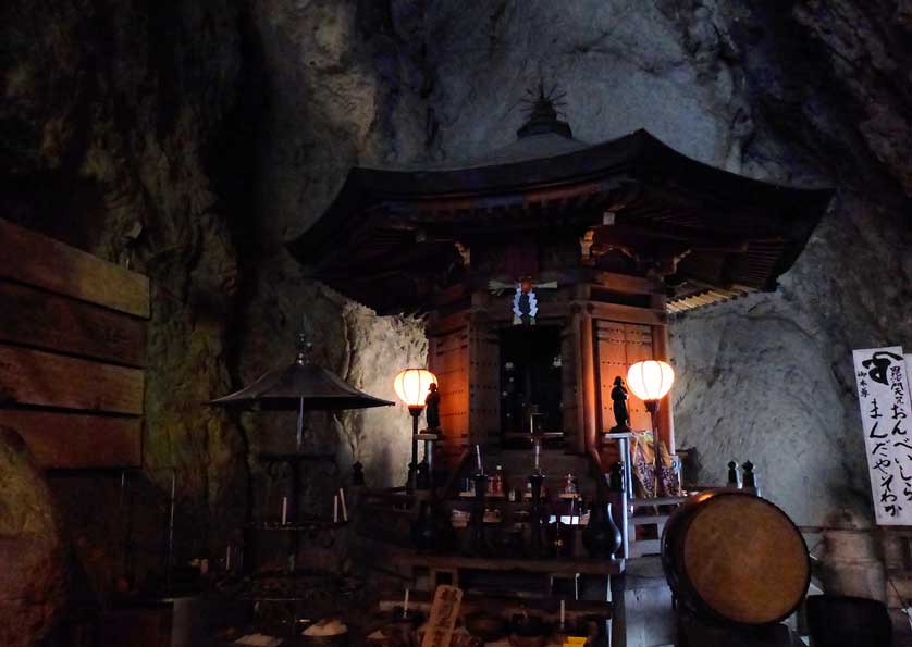 Shrine contains a statue of Bishamonten in Zaundo cave at Dounzan Temple, Shodoshima.