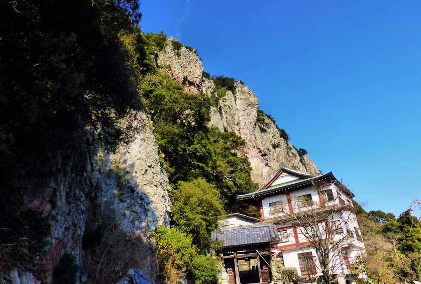 Hayabusasan Temple, Shodoshima, Kagawa.