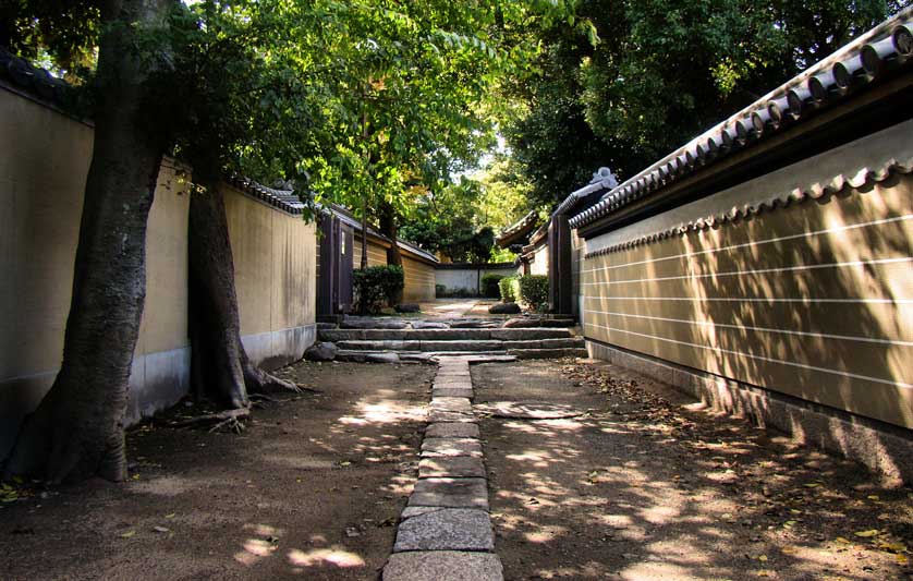 Shofukuji Temple path, Fukuoka