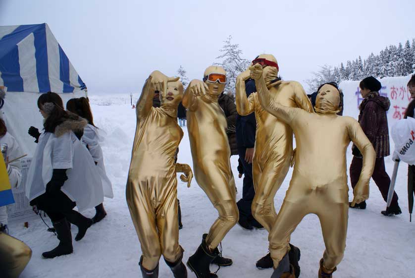 Snowball Festival, Uonuma city, Koide.