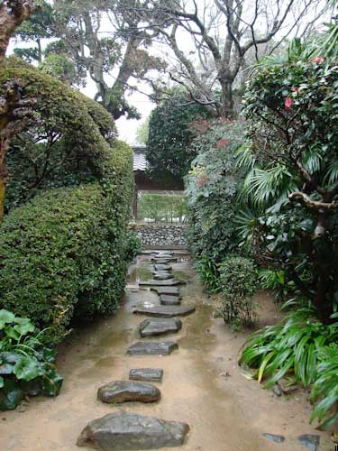 Arasaki stepping stones.