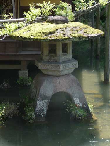Kenroku-en Garden stone lantern, Kanazawa.