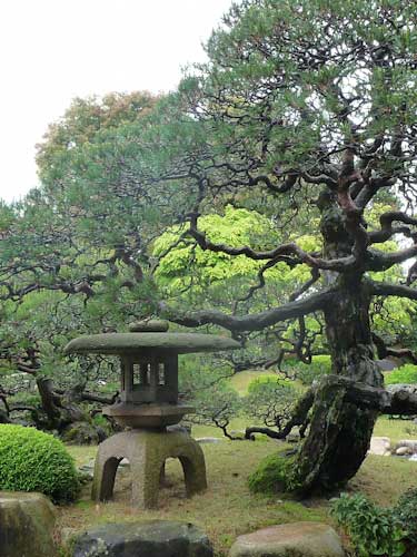 Stone lantern, Kikuya House, Hagi.