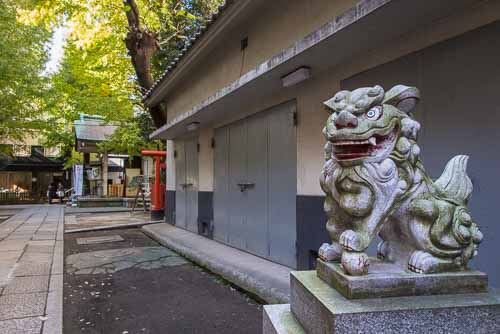 Ichogaoka Hachiman Shrine, Asakusabashi, Tokyo.