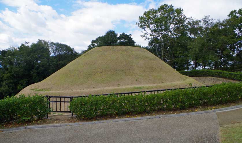 Takamatsuzuka Tomb, Asuka, Nara, Japan.