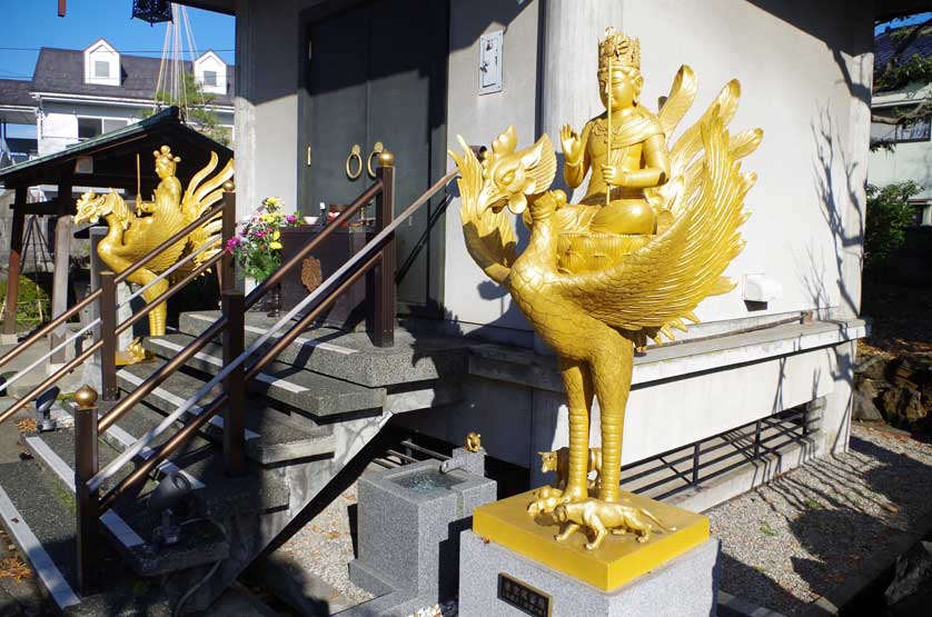 Sojiji Temple, Takaoka, Toyama.