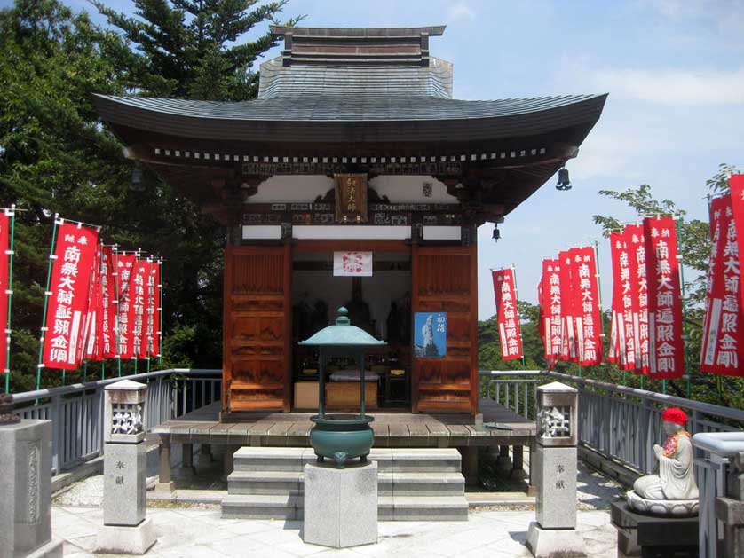 Byakue Kannon temple complex, Takasaki, Gunma.