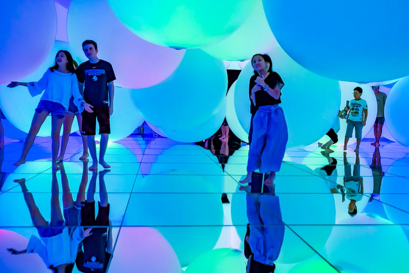 3D Existence in Transforming Space, teamLab Planets, Toyosu, Tokyo.