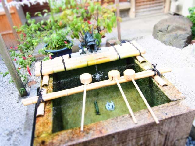 Water plays an important purification role in Japanese religion.