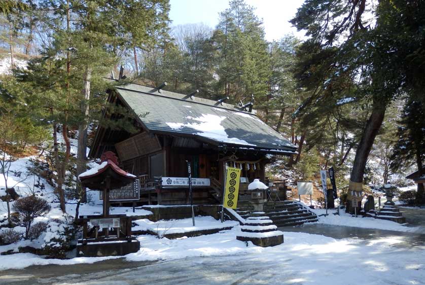 Takeisao Shrine, Tendo.