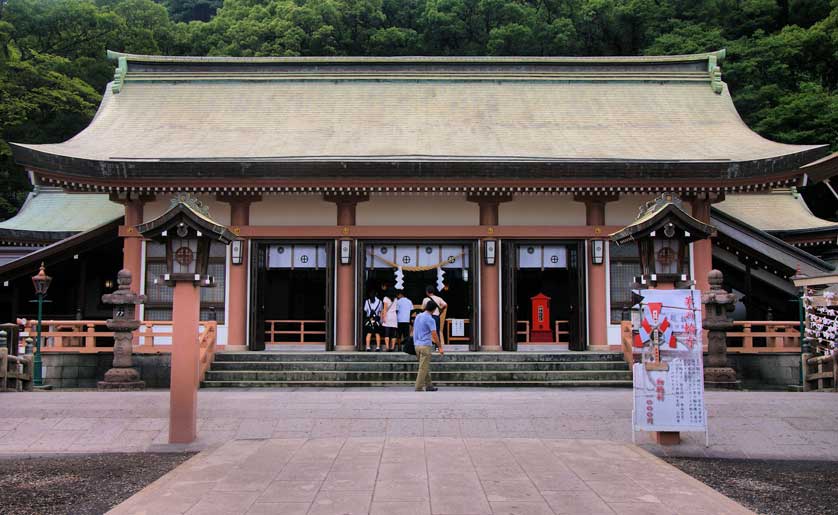 Terukuni Shrine, Kagoshima, Kyushu.