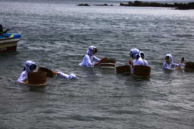 Ama pearl divers, Toba, Mie Prefecture.