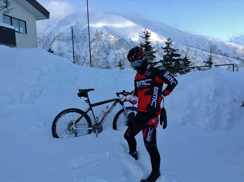 Winter Bicycling Addict, Tokachidake Onsen, Hokkaido.