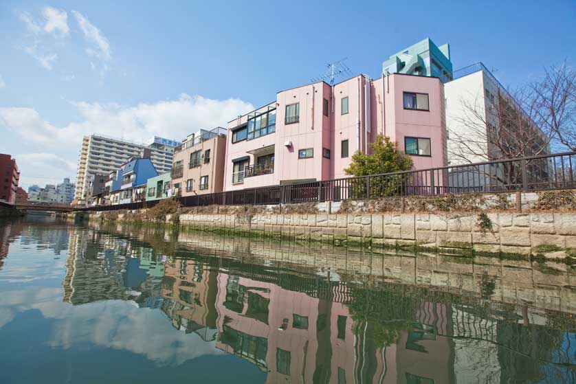 Riverside apartments in Tokyo