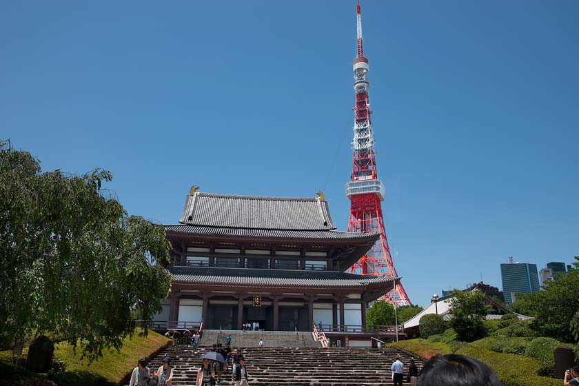 Zozoji Temple with Tokyo Tower behind, Shiba Park, Tokyo.