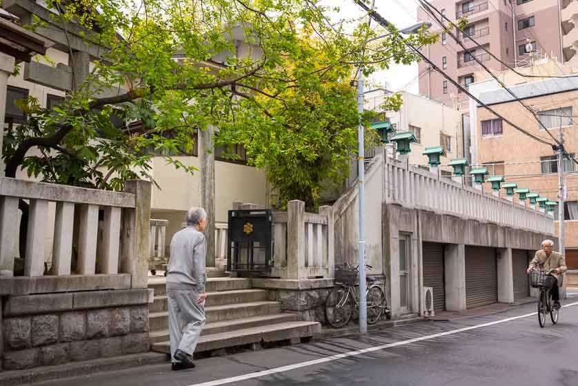 Rear entrance of Torigoe Shrine, Taito-ku, Tokyo.