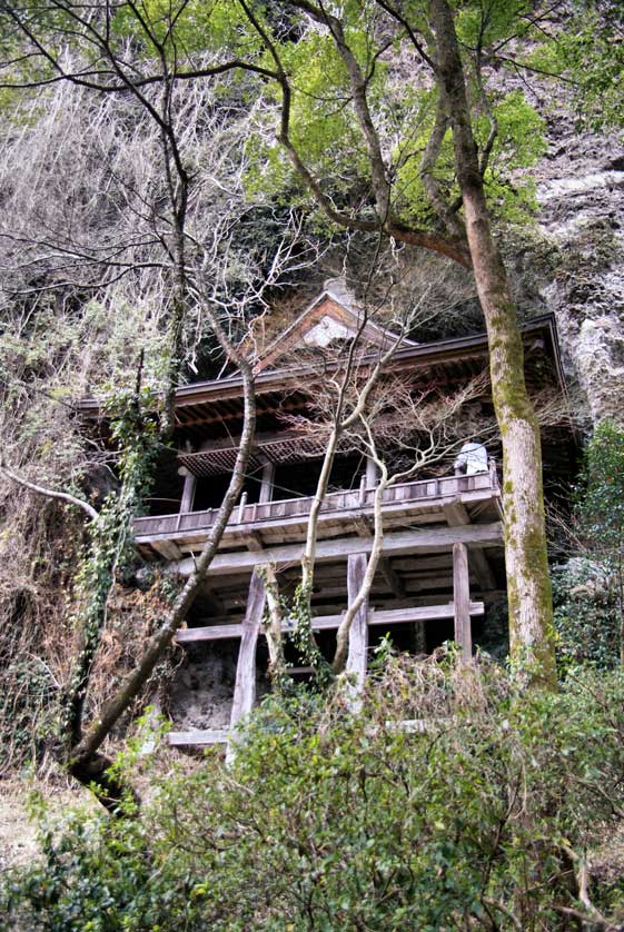 Takasu Kannon-do, Ajimu, Oita Prefecture, Kyushu.