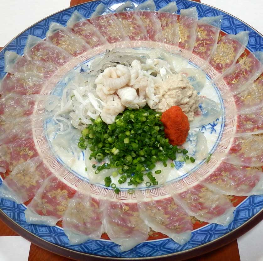 Fugu sashimi with fugu liver, Usuki, Oita Prefecture, Kyushu, Japan.
