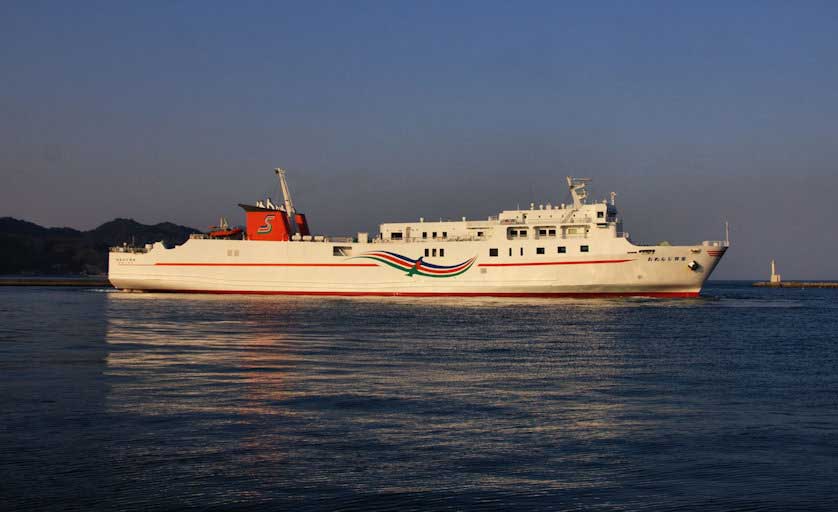 One of the ferries that run between Usuki in Kyushu and Yawatahama in Shikoku.