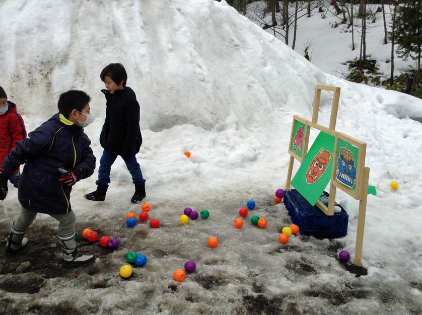 Fun and ball games at Wakuwaku Winter Festival, Niigata Prefecture.