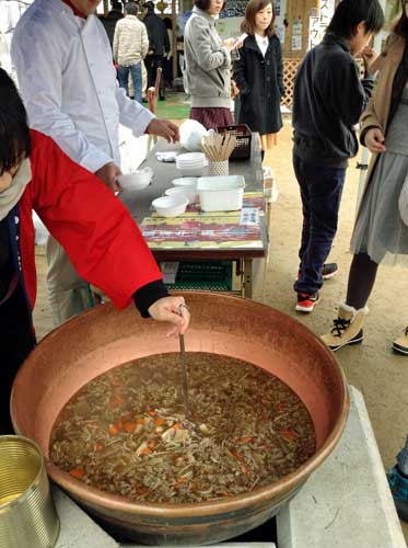 Wakuwaku Winter Festival food, Niigata Prefecture.