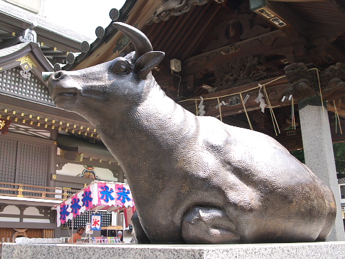 Nadeushi, Yushima Tenjin Shrine.