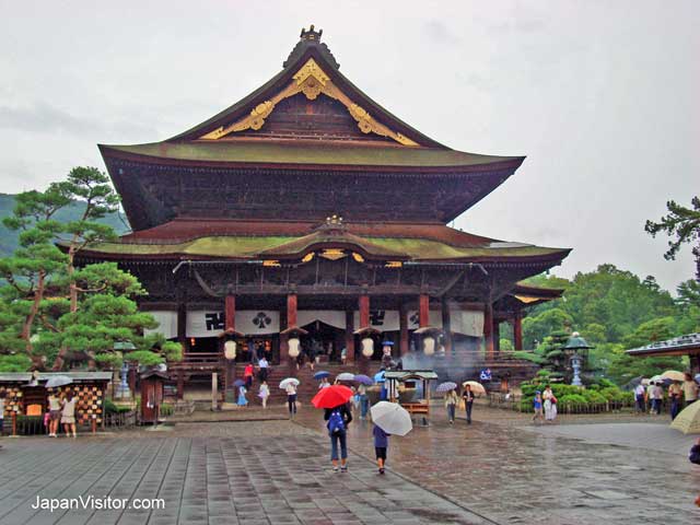 Zenkoji Temple, Nagano.