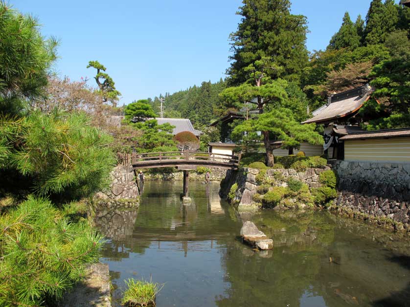 Zenshoji Temple.