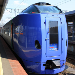 How to go from Hakodate to Sapporo ?