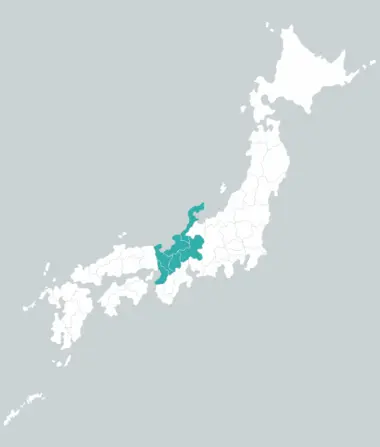 Fahren Sie von Kyoto nach Norden, in Richtung des Japanischen Meeres und der Japanischen Alpen