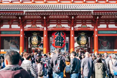 Crowds at Sensoji temple
