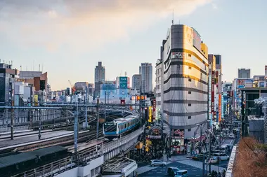 Point de vue extérieur sur le métro japonais