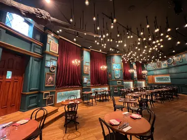 Intérieur du Harry Potter Café