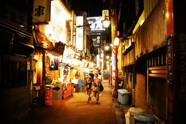 Ruelle du quartier de Shinjuku Golden Gai