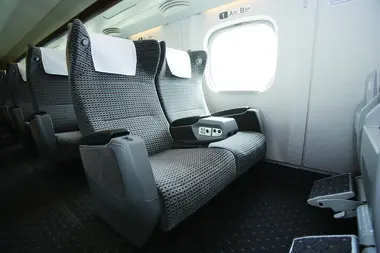 Tokaido Shinkansen Nozomi Green Car