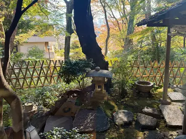 Garden outside Izuei Umekawa-tei