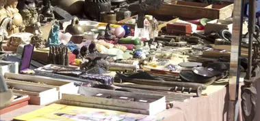 Hanazono Shrine Flea Market (Tokyo)