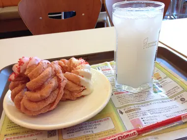 Sakura doughnuts at Mister Donut