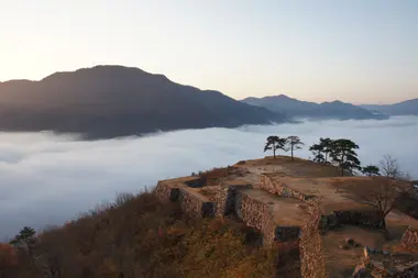 Mer de nuages au château de Takeda