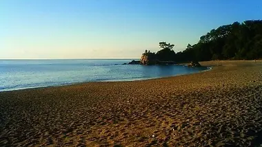 Katsurahama Beach